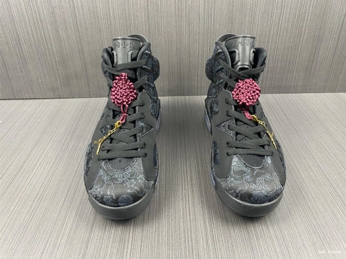 SD Jordan DB9818-001 6 Black (W) Retro Triple 0704